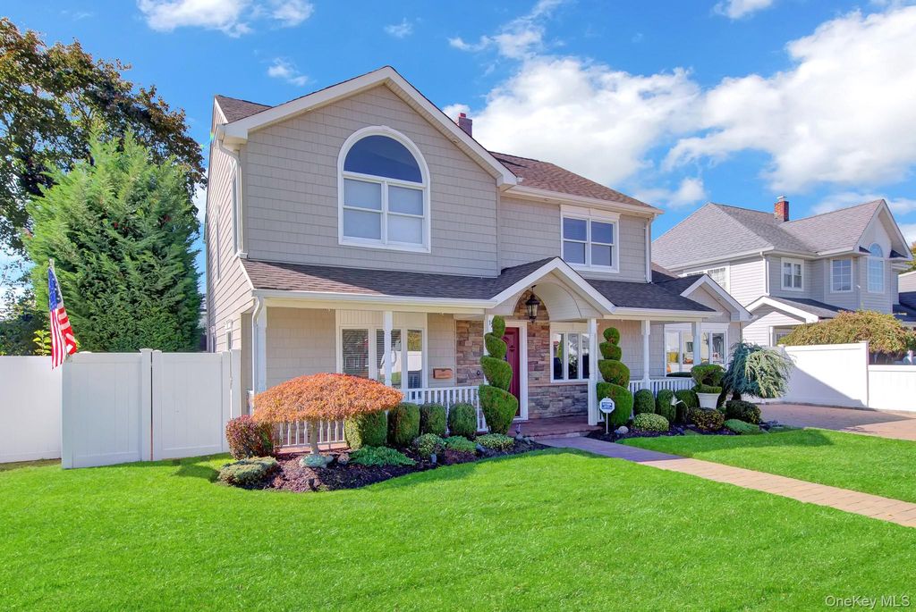 12 Crabtree Lane, Levittown, NY 11756 — photo 3