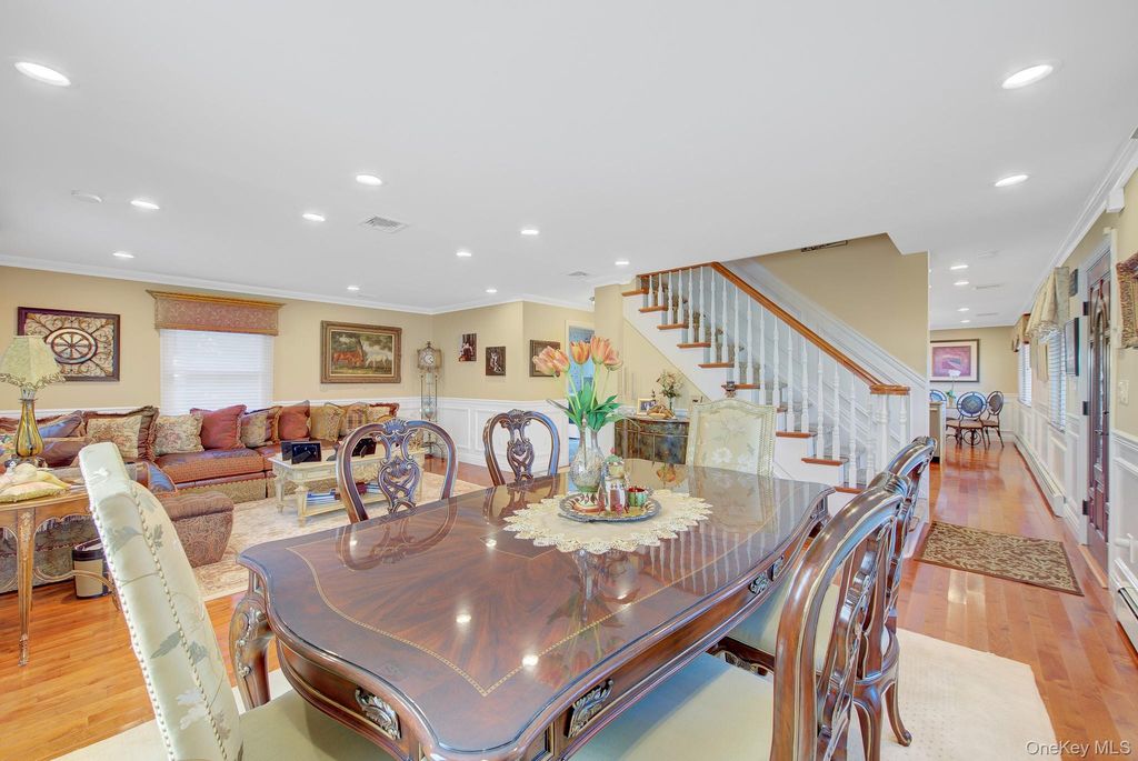 12 Crabtree Lane, Levittown, NY 11756 — photo 4