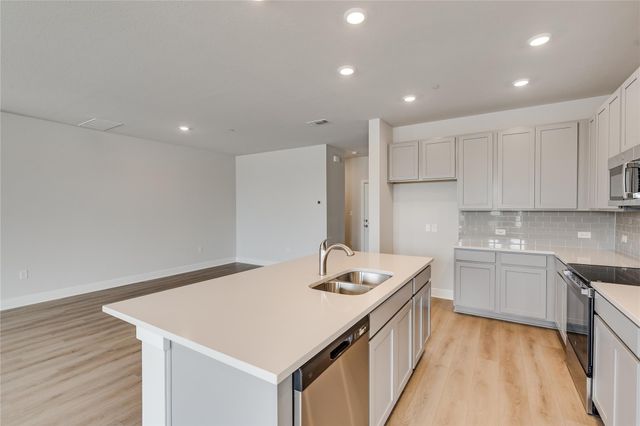 519 Emory Crossing BLVD, Hutto, TX 78634
