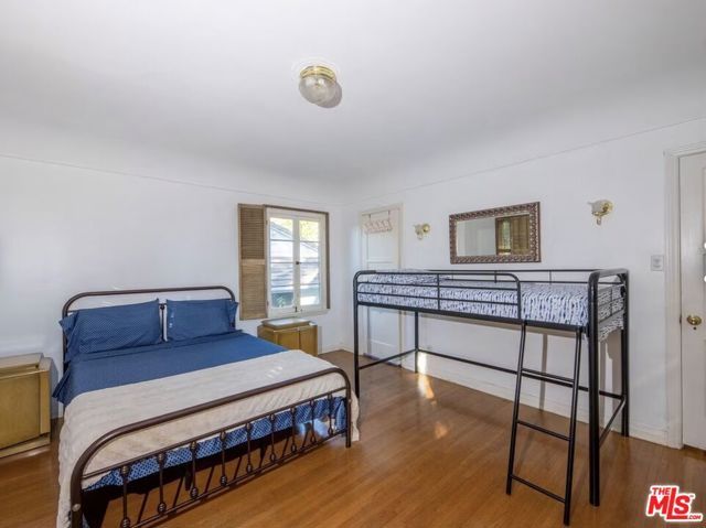 1530 Valley View Road, Glendale, CA 91202