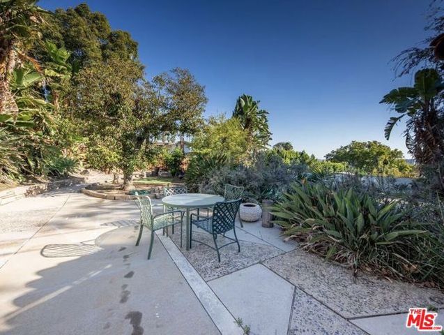 1530 Valley View Road, Glendale, CA 91202