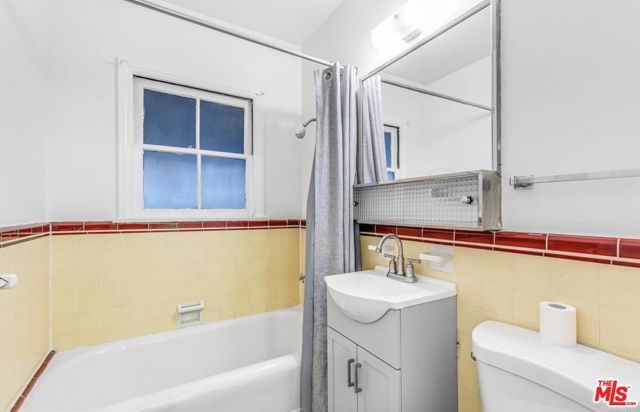 1530 Valley View Road, Glendale, CA 91202