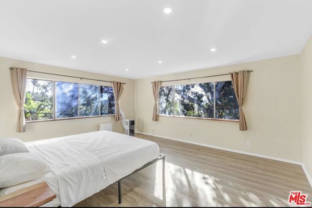 1530 Valley View Road, Glendale, CA 91202