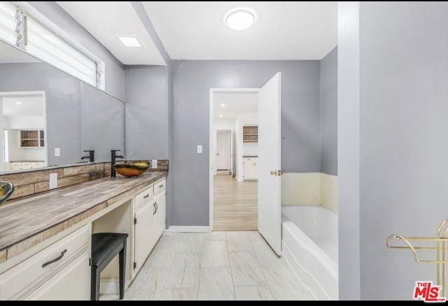 1530 Valley View Road, Glendale, CA 91202