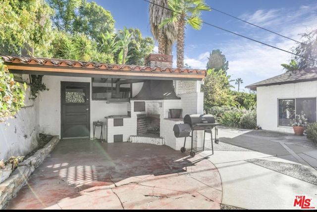 1530 Valley View Road, Glendale, CA 91202