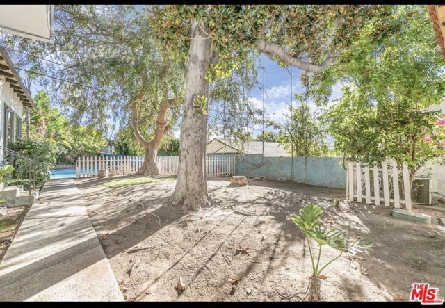 1530 Valley View Road, Glendale, CA 91202