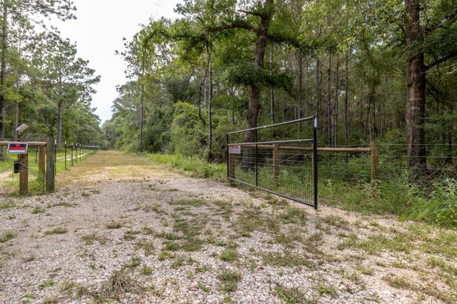 1255 Lee Turner Road Road, Cleveland, TX 77328