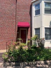 2 Academy LN, Hampton, VA 23669