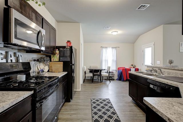 4361 Winding Brook, Harrah, OK 73045
