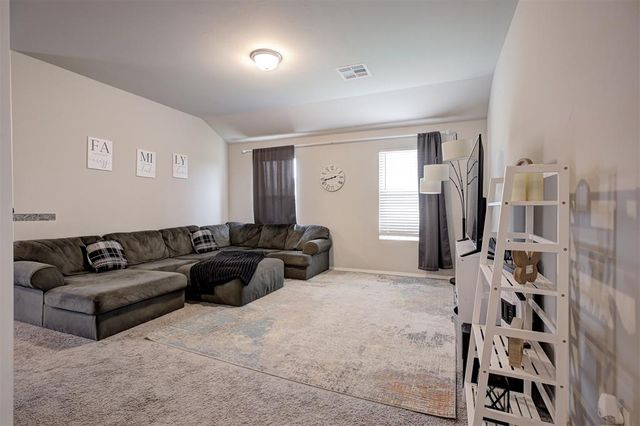 4361 Winding Brook, Harrah, OK 73045