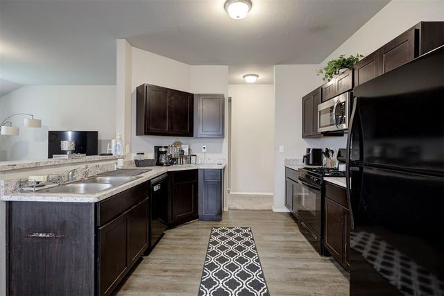 4361 Winding Brook, Harrah, OK 73045