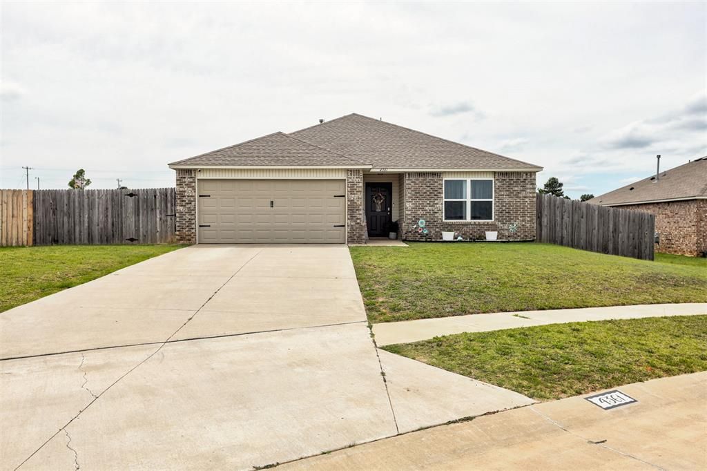 4361 Winding Brook, Harrah, OK 73045