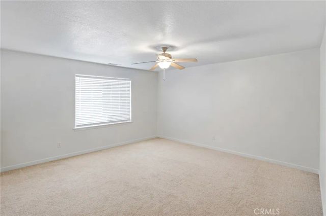 11025 El Esteban, Phelan, CA 92371