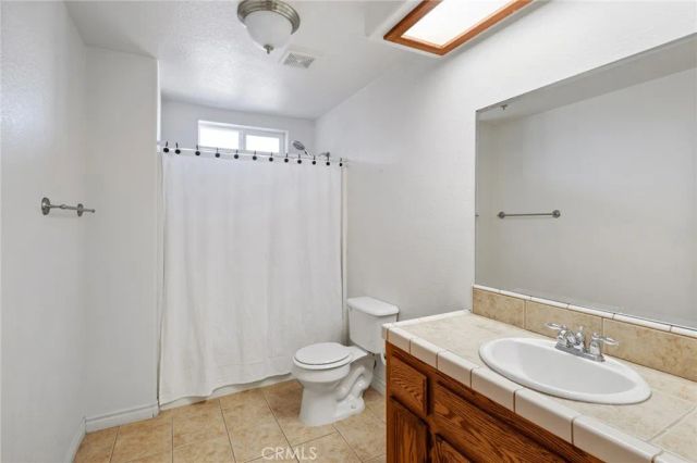 11025 El Esteban, Phelan, CA 92371