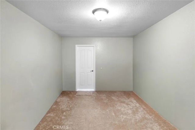 11025 El Esteban, Phelan, CA 92371
