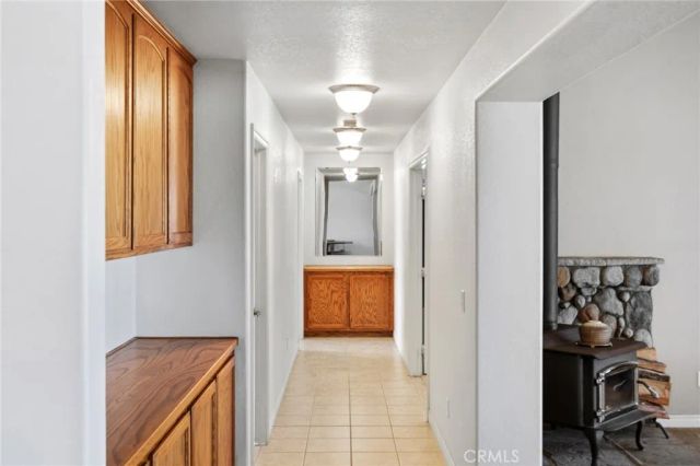 11025 El Esteban, Phelan, CA 92371