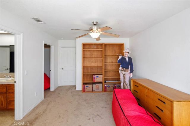 11025 El Esteban, Phelan, CA 92371