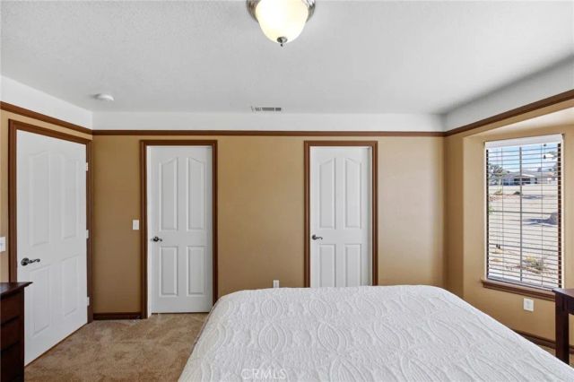 11025 El Esteban, Phelan, CA 92371