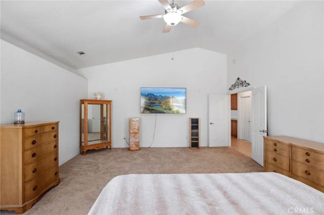 11025 El Esteban, Phelan, CA 92371