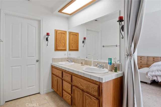 11025 El Esteban, Phelan, CA 92371