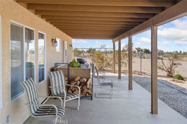 11025 El Esteban, Phelan, CA 92371