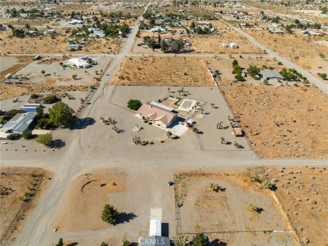 11025 El Esteban, Phelan, CA 92371