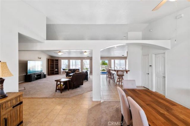 11025 El Esteban, Phelan, CA 92371