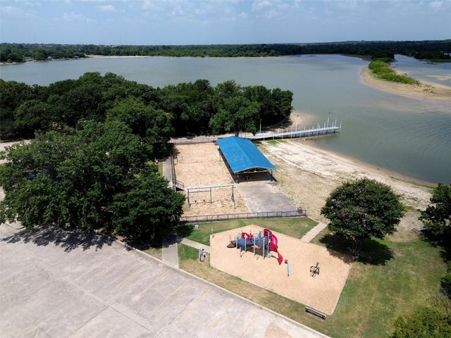 1321 Oak Harbor Boulevard, Azle, TX 76020