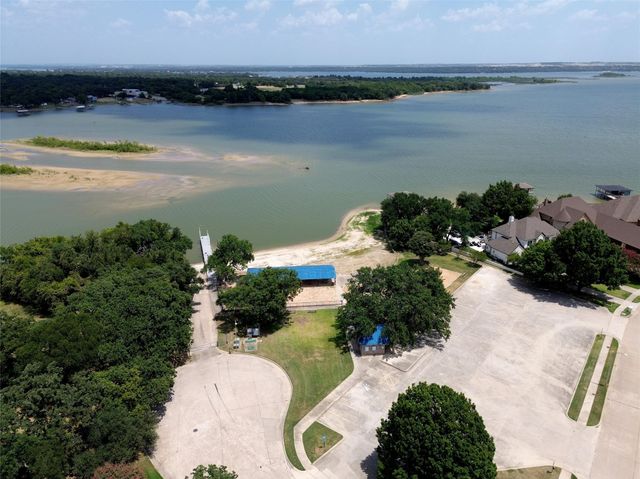 1321 Oak Harbor Boulevard, Azle, TX 76020