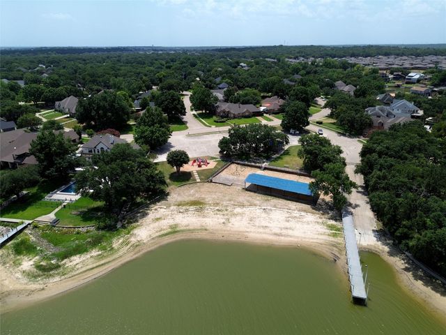 1321 Oak Harbor Boulevard, Azle, TX 76020
