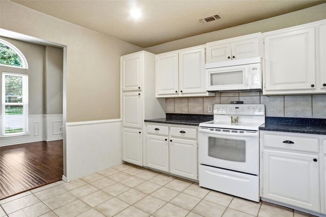 1321 Oak Harbor Boulevard, Azle, TX 76020