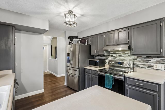 4404 81st Street, Urbandale, IA 50322
