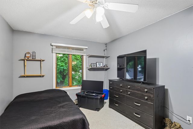 4404 81st Street, Urbandale, IA 50322