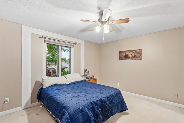 4404 81st Street, Urbandale, IA 50322
