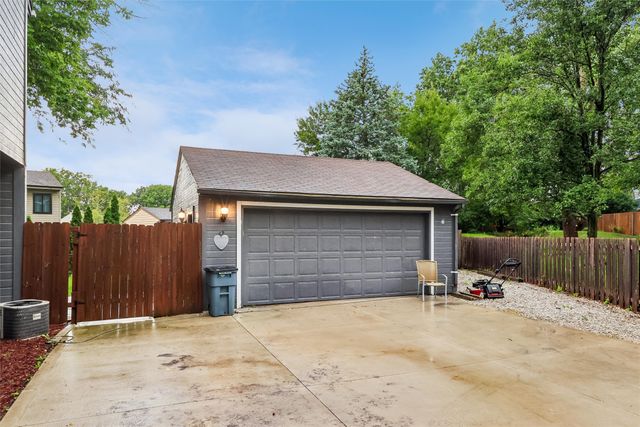 4404 81st Street, Urbandale, IA 50322