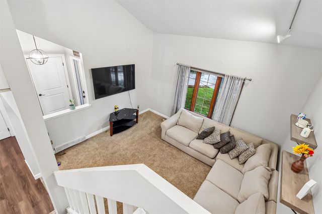 4404 81st Street, Urbandale, IA 50322