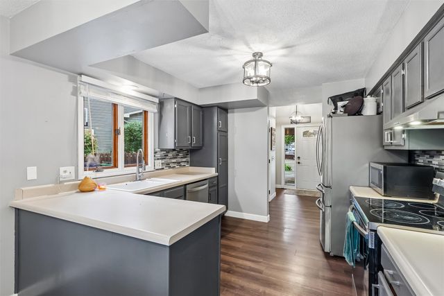 4404 81st Street, Urbandale, IA 50322