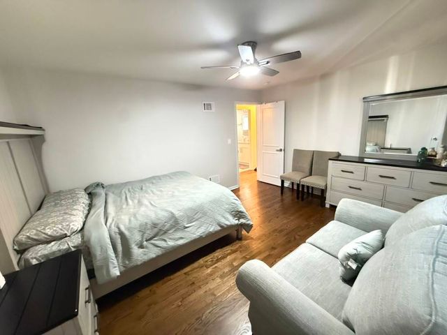 3524 N Natoma Avenue, Chicago, IL 60634