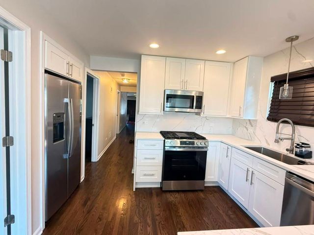 3524 N Natoma Avenue, Chicago, IL 60634