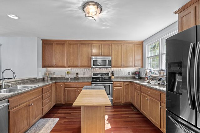 5113 Pee Dee Ln., Murrells Inlet, SC 29576