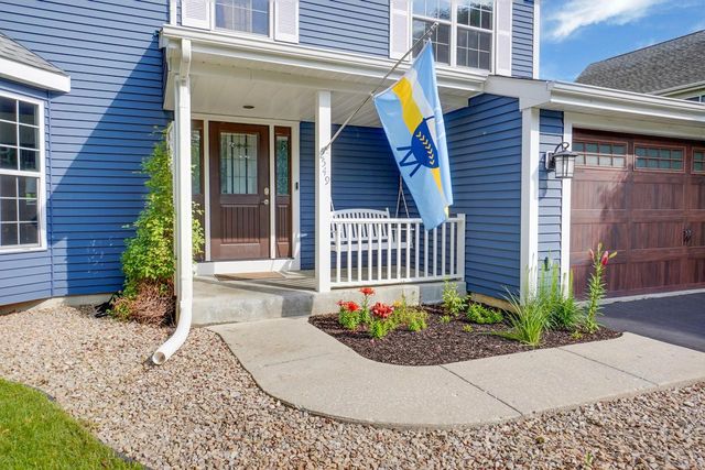 2549 Fox River PARKWAY, Waukesha, WI 53189