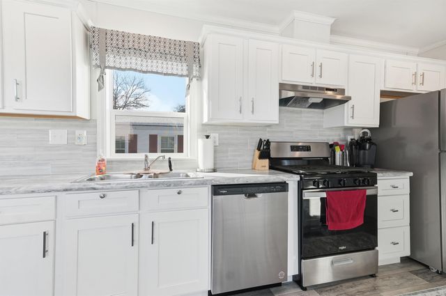 65 Caddy Drive, Salem, NH 03079