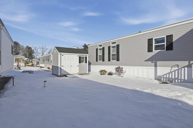 65 Caddy Drive, Salem, NH 03079