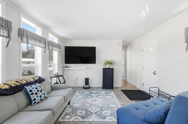 65 Caddy Drive, Salem, NH 03079