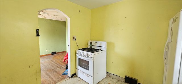 4600 3rd St, Versailles Boro, PA 15132