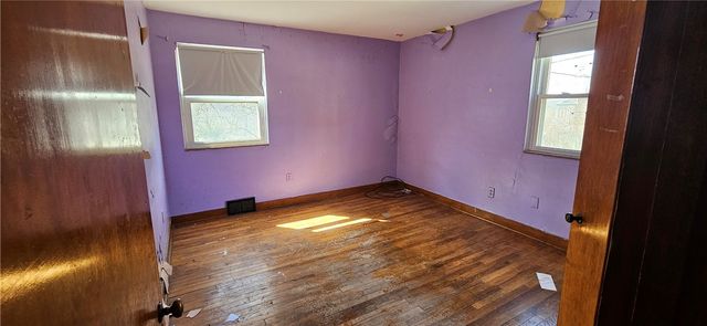4600 3rd St, Versailles Boro, PA 15132