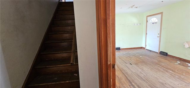 4600 3rd St, Versailles Boro, PA 15132