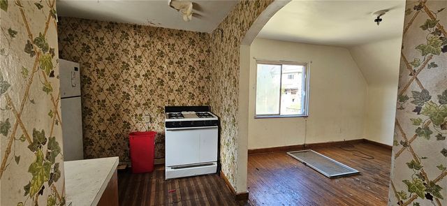 4600 3rd St, Versailles Boro, PA 15132
