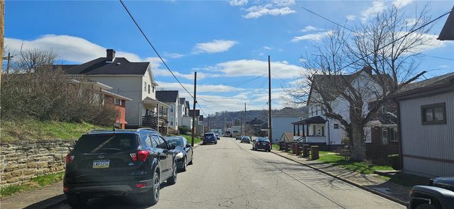 4600 3rd St, Versailles Boro, PA 15132