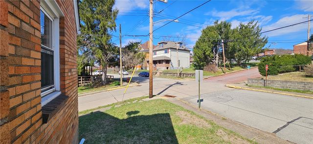 4600 3rd St, Versailles Boro, PA 15132